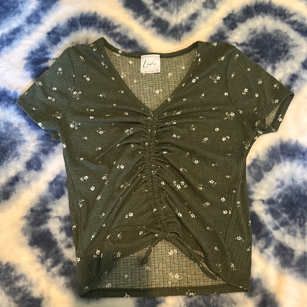 Cute scrunch-front Green Floral Top